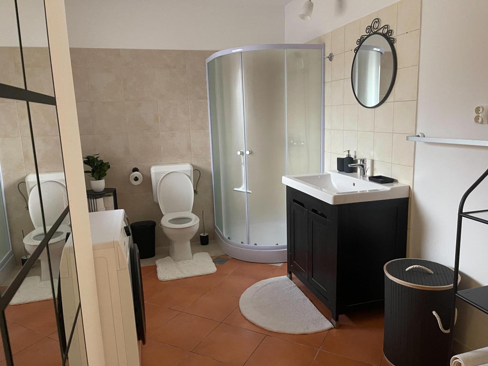Spacious Cozy Apartment Любляна Екстер'єр фото